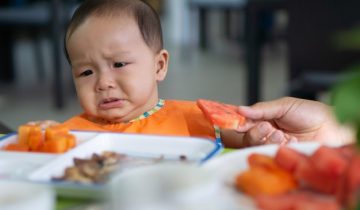 Anak 1 Tahun Menolak Makan, Ini Penyebab dan Cara Mengatasinya